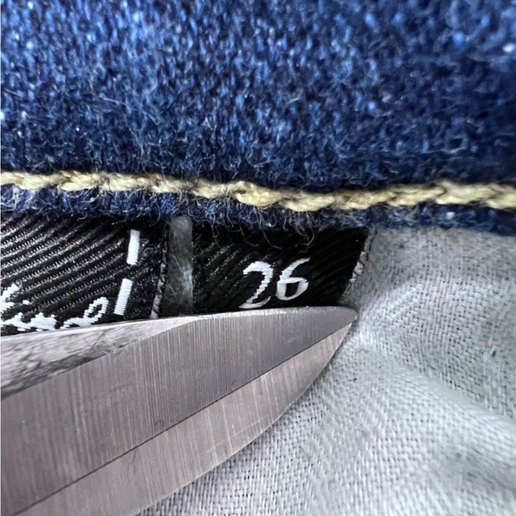 7 For All Mankind Wide Leg Capris Raw Hem High Rise Size 26 - Picture 11 of 12